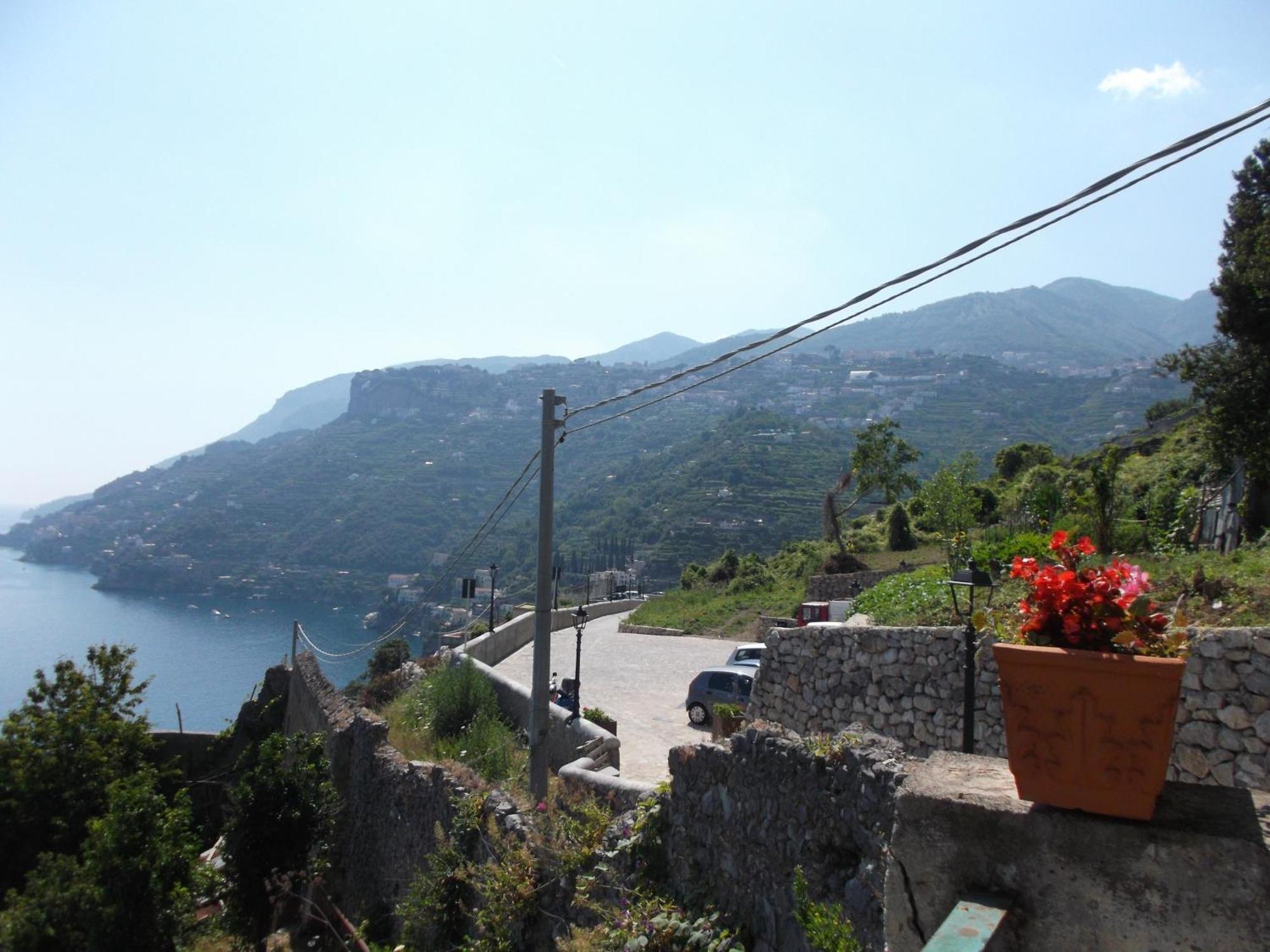 Casa Vacanze Nonno Aldo Minori Eksteriør billede