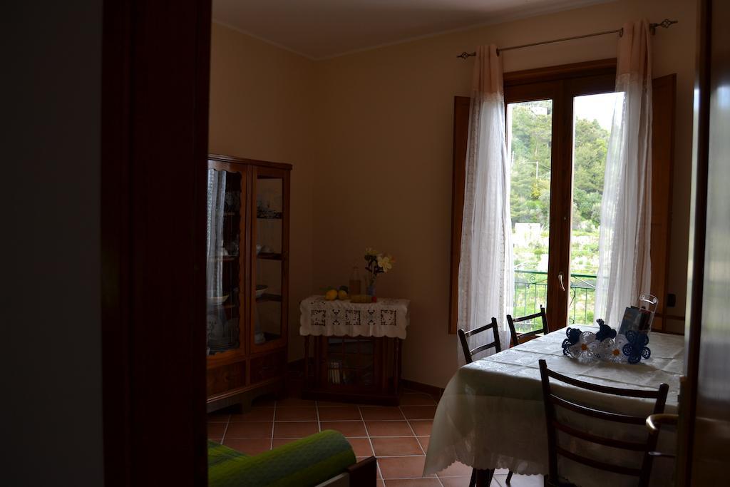 Casa Vacanze Nonno Aldo Minori Værelse billede